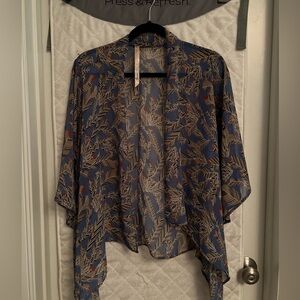 3/$13 Chiffon Feather Drape Kimono